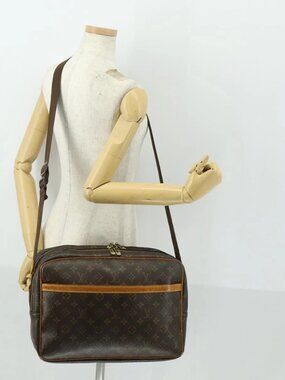 LOUIS VUITTON Monogram Reporter GM Shoulder Bag M45252 LV Auth BA10175